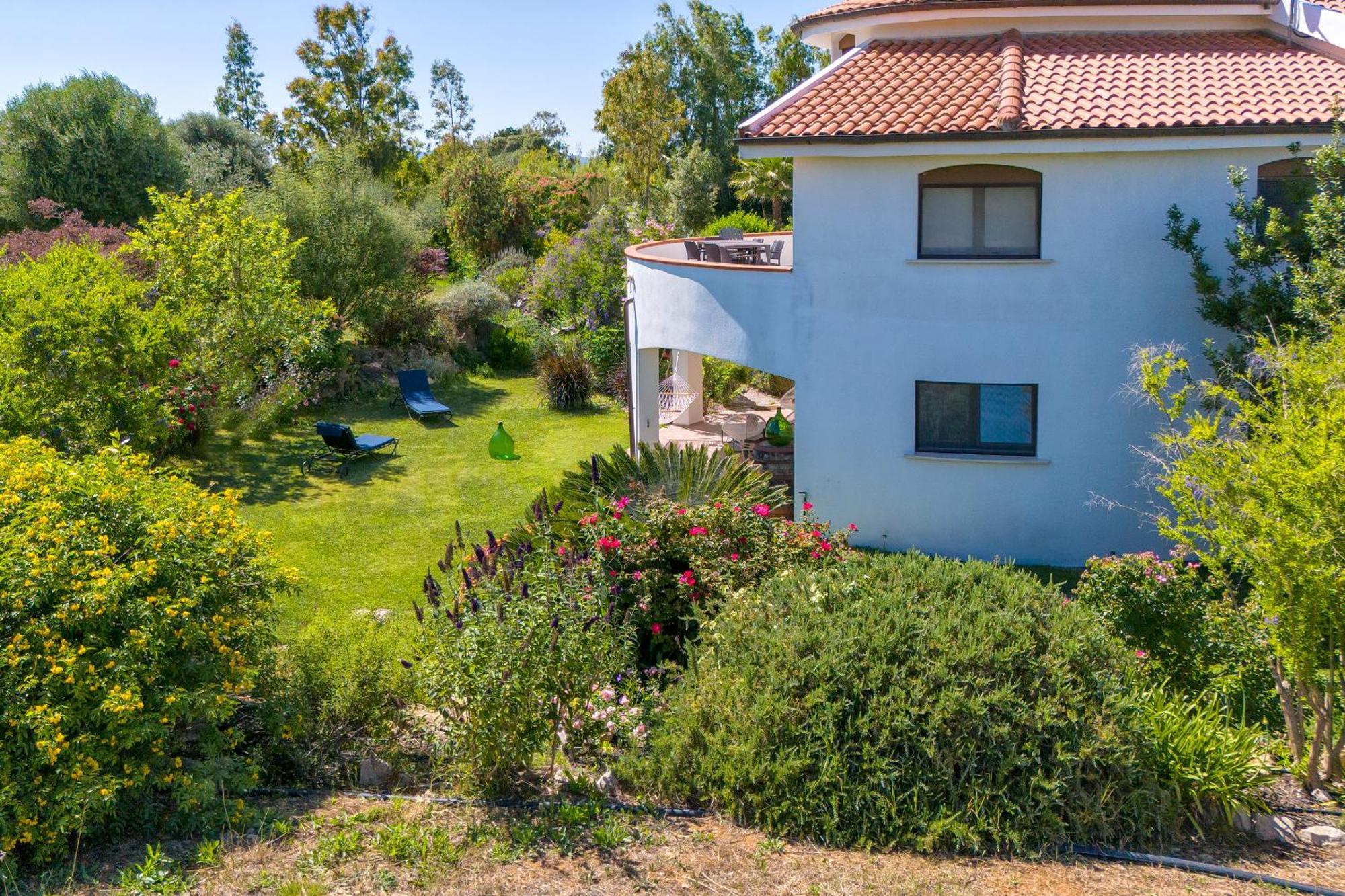 Sardinia Re - Villa Fioretta Flowers Apartments Olmedo Exterior photo